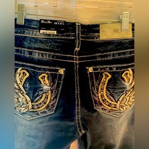 Gorgeous New with tags Miss Me size 28 jeans